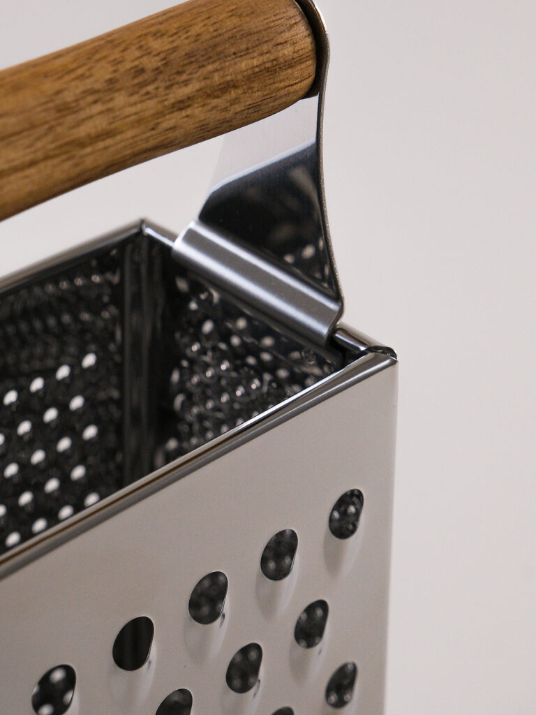 Nuvia Ahşap Kulplu Çelik Rende (11 x 24 cm)