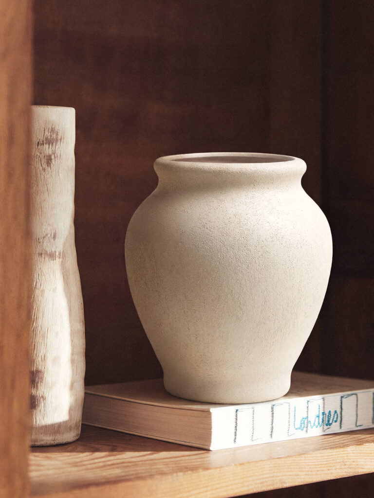 Rayne Dokulu Vazo (17 x 20 cm)