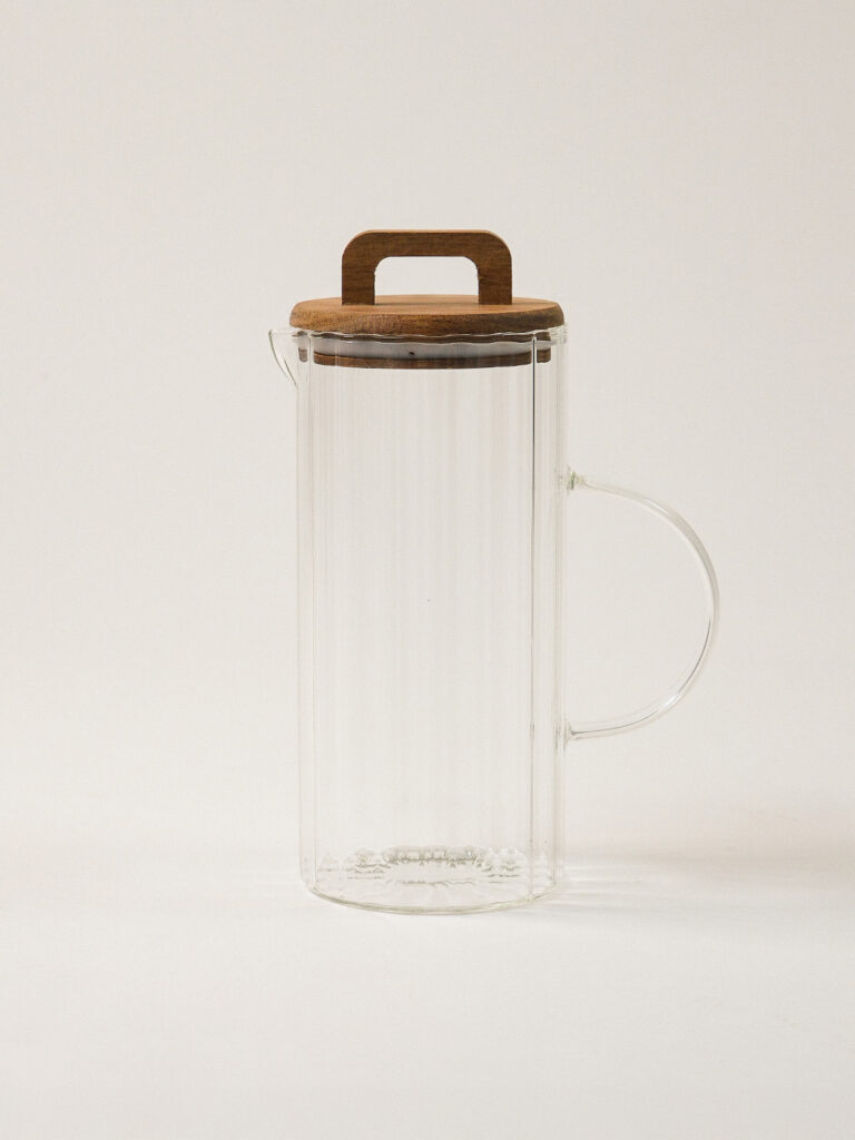 Carle Borosilikat Cam Akasya Kapaklı Sürahi (1300 ml)