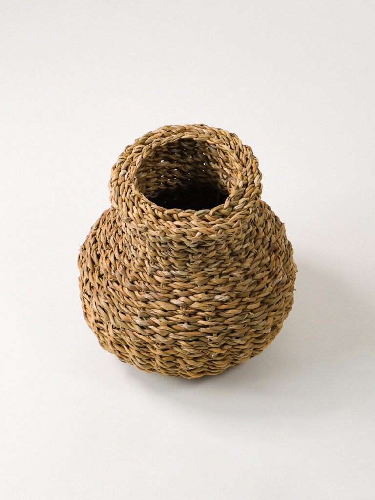 Herme Bombeli Hasır Vazo | Saksılık (24 cm)