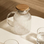 Carle Borosilikat Cam Akasya Kapaklı Sürahi (1500 ml)