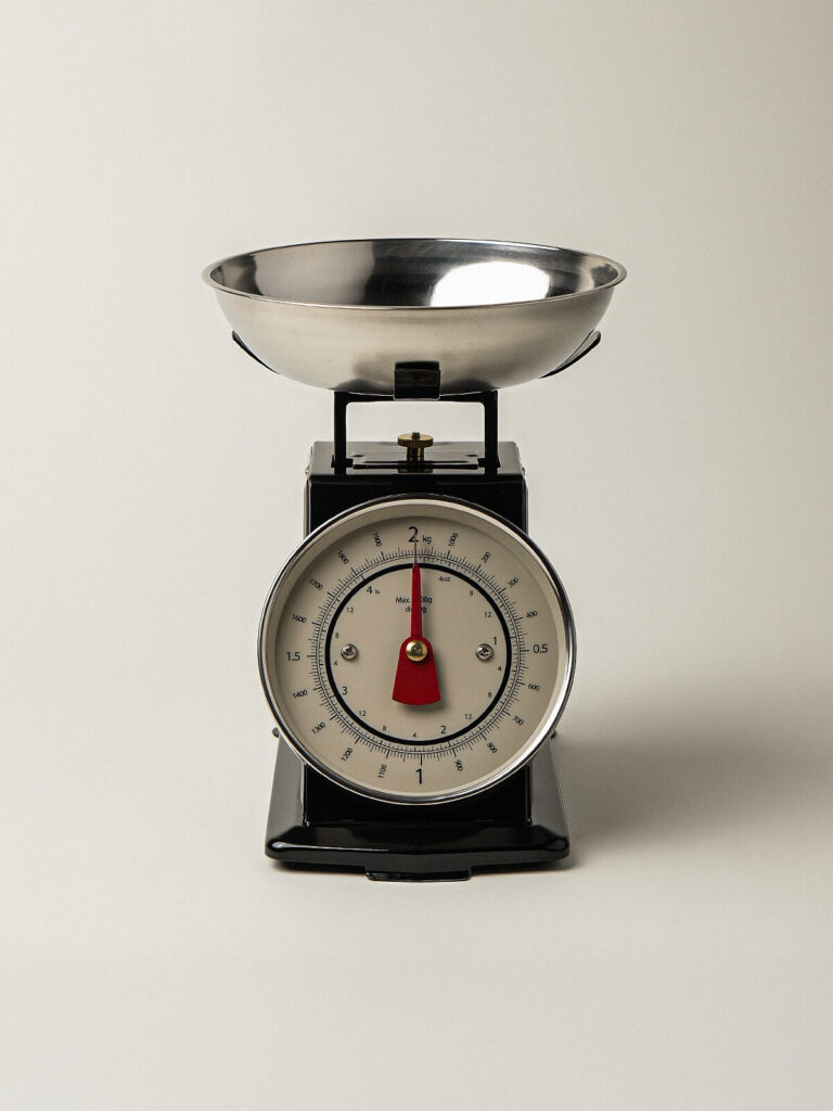 Judy Retro Siyah Terazi