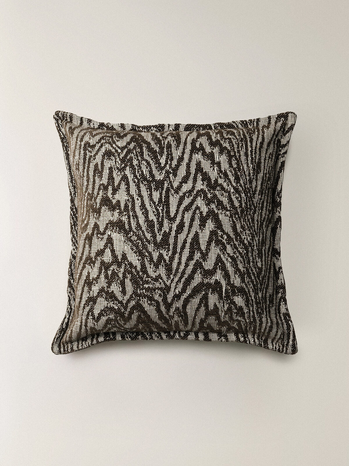 Olin Kahverengi Kırlent Kılıfı (45 x 45 cm) Olin Kahverengi Kırlent Kılıfı (45 x 45 cm) - Görsel 1