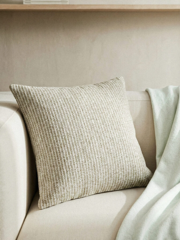 Dune Doğal Lif Karışımlı Açık Yeşil Kırlent Kılıfı (45 x 45 cm)