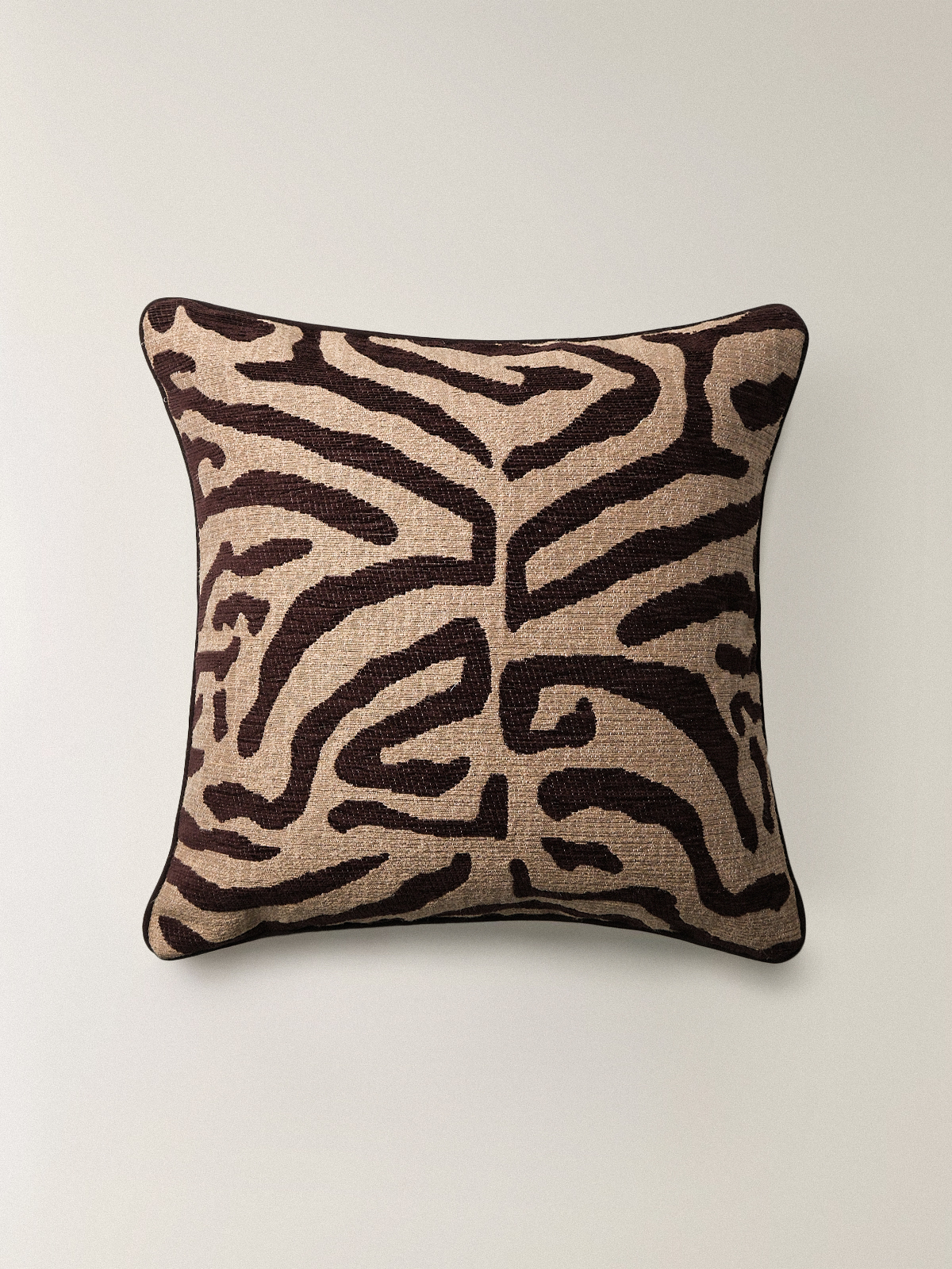 Velm Kahverengi Kırlent Kılıfı (45 x 45 cm) Velm Kahverengi Kırlent Kılıfı (45 x 45 cm) - Görsel 1