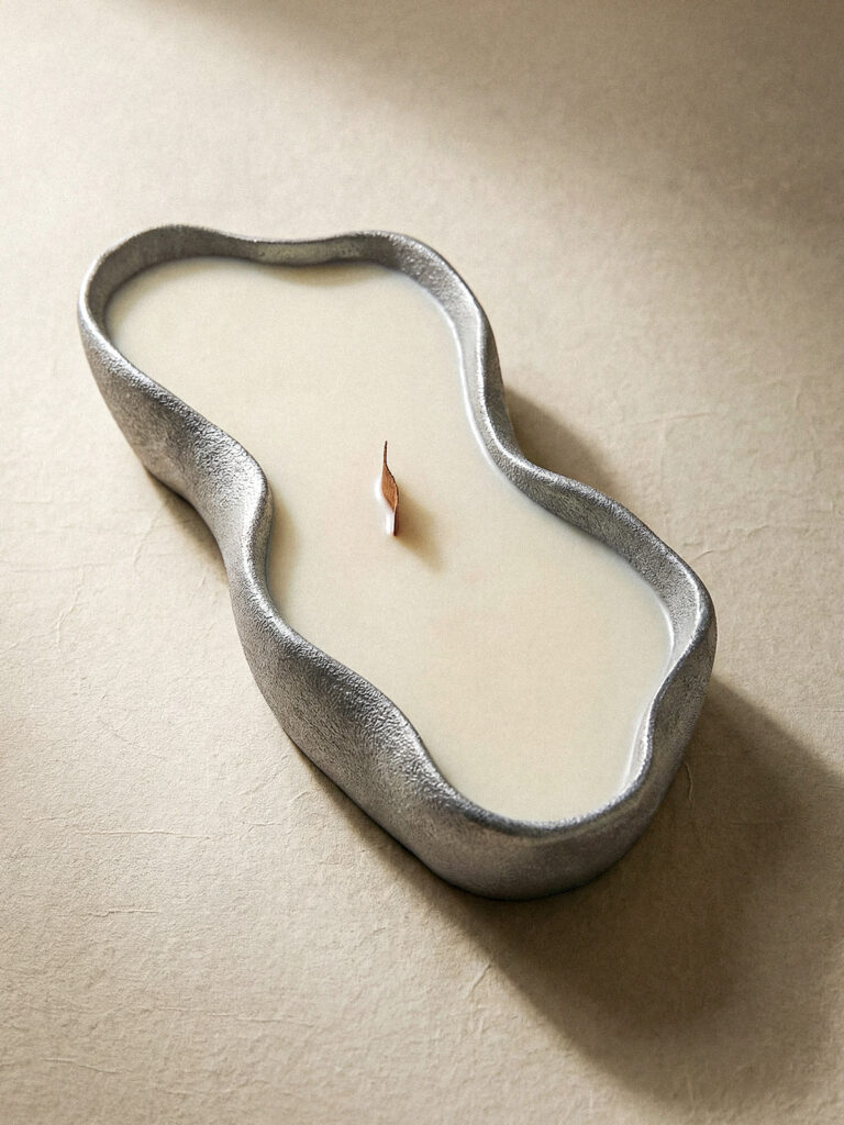 Taro Beton Soya Wax Mum (13 X 29 cm)