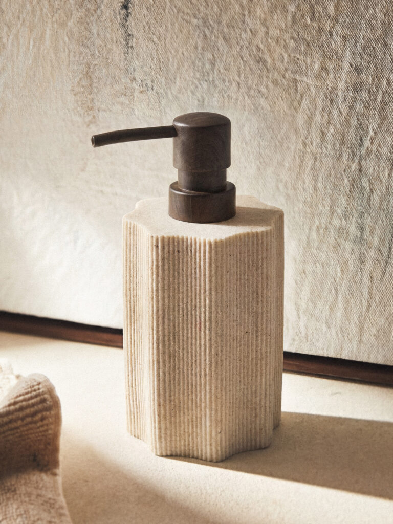 Livya Krem Polyresin Sıvı Sabunluk