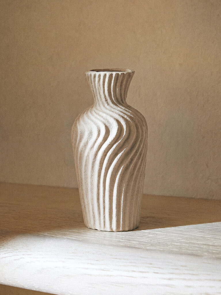 Runa Seramik Dokulu Vazo (7 x 23 cm)