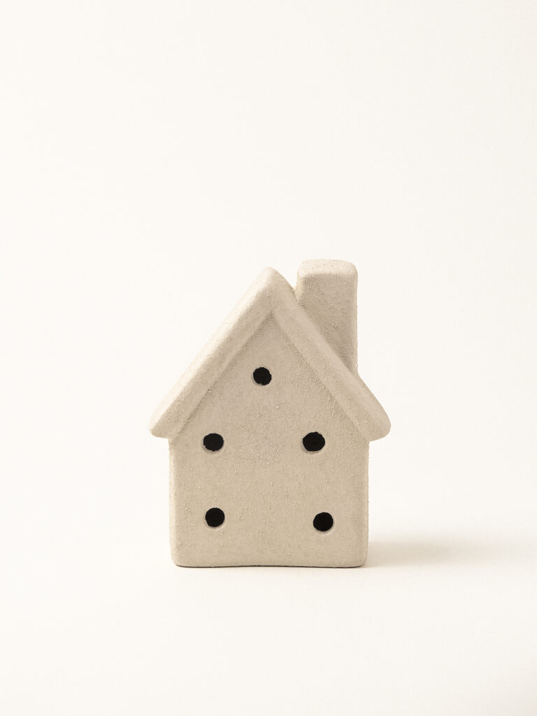 Haus Seramik Dokulu Obje (7 x 11 cm)