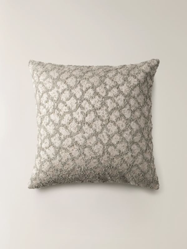 Lora Adaçayı Yeşili Kırlent Kılıfı (45 x 45 cm)