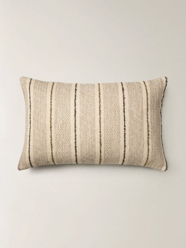 Velora Dikdörtgen Krem Kırlent Kılıfı (35 x 55 cm)