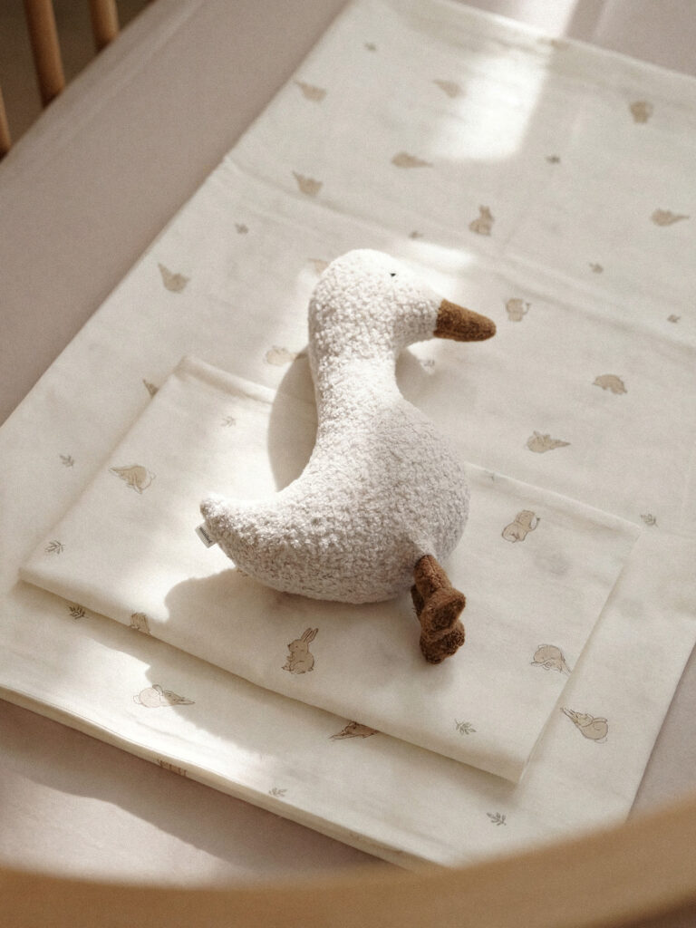 Krem Ördek Oyun Arkadaşı (20 x 33 cm)