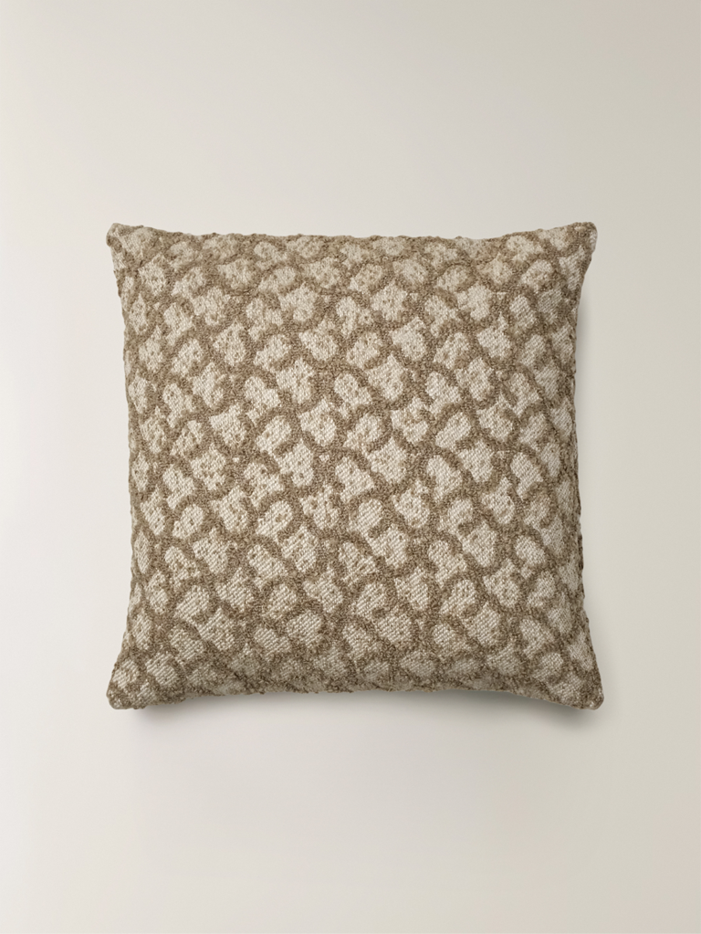 Lora Kahverengi Kırlent Kılıfı (45 x 45 cm)