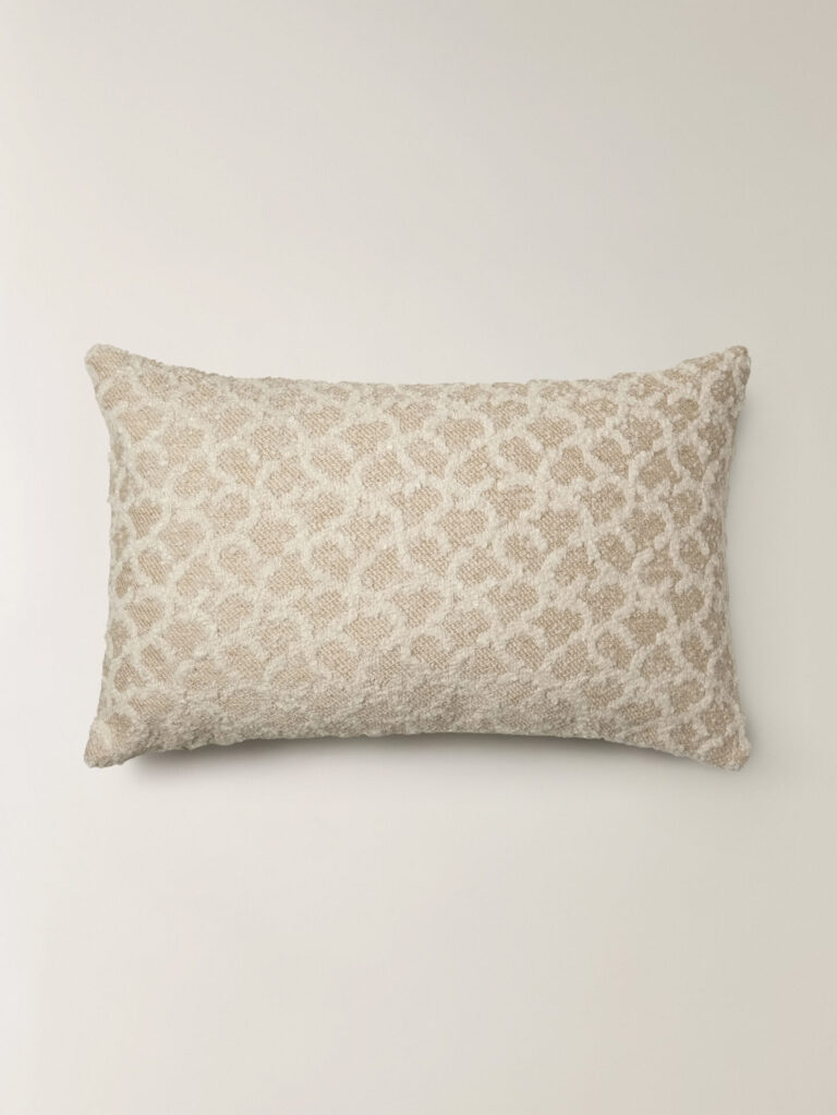 Lora Dikdörtgen Krem Kırlent Kılıfı (35 x 55 cm)