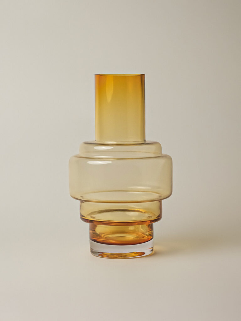 Vellina Amber Cam Vazo (15 x 25 cm)