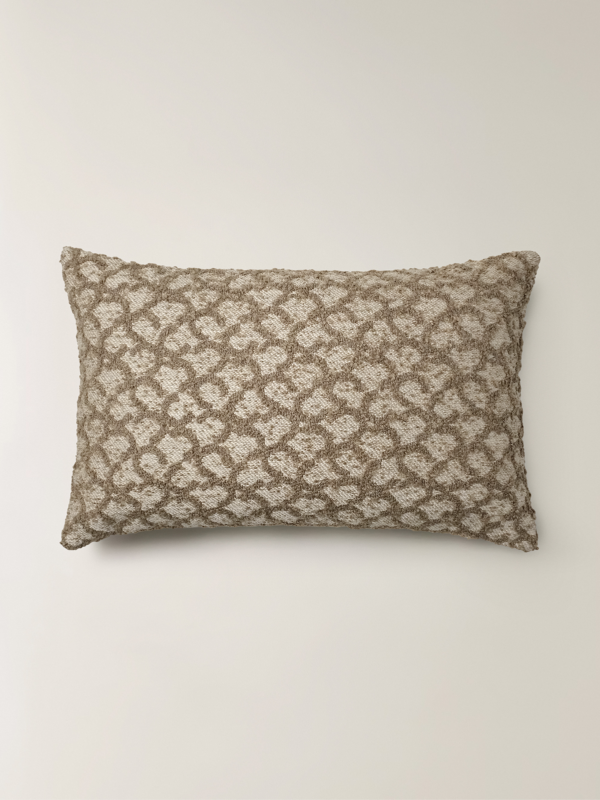 Lora Dikdörtgen Krem Kırlent Kılıfı (35 x 55 cm)